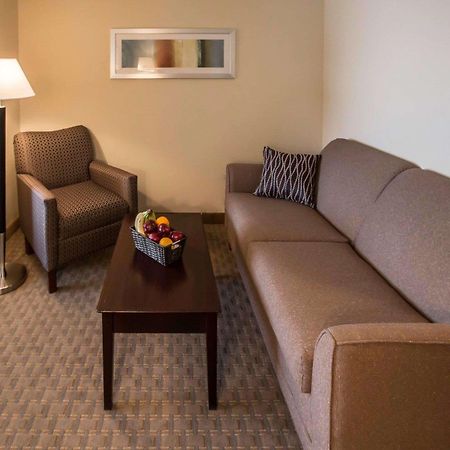 Comfort Suites University Area Notre Dame-South Bend Bagian luar foto