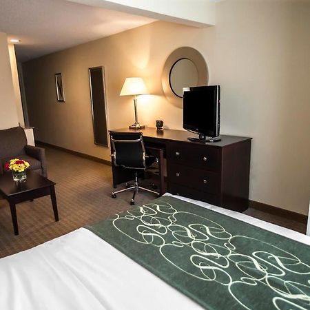Comfort Suites University Area Notre Dame-South Bend Bagian luar foto