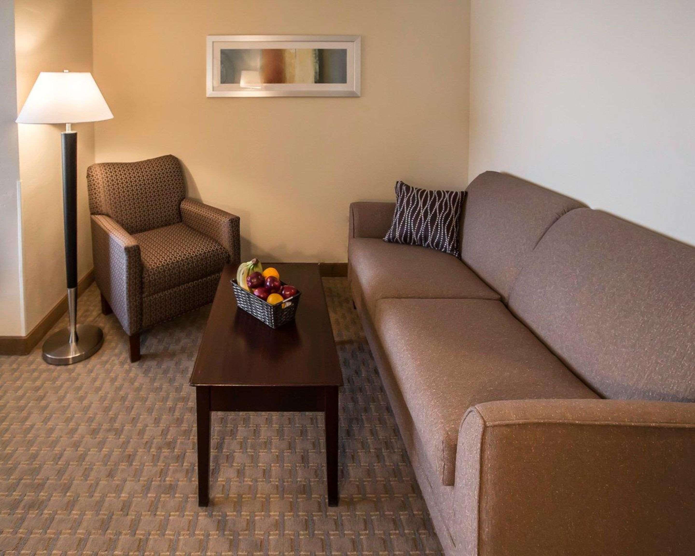 Comfort Suites University Area Notre Dame-South Bend Bagian luar foto