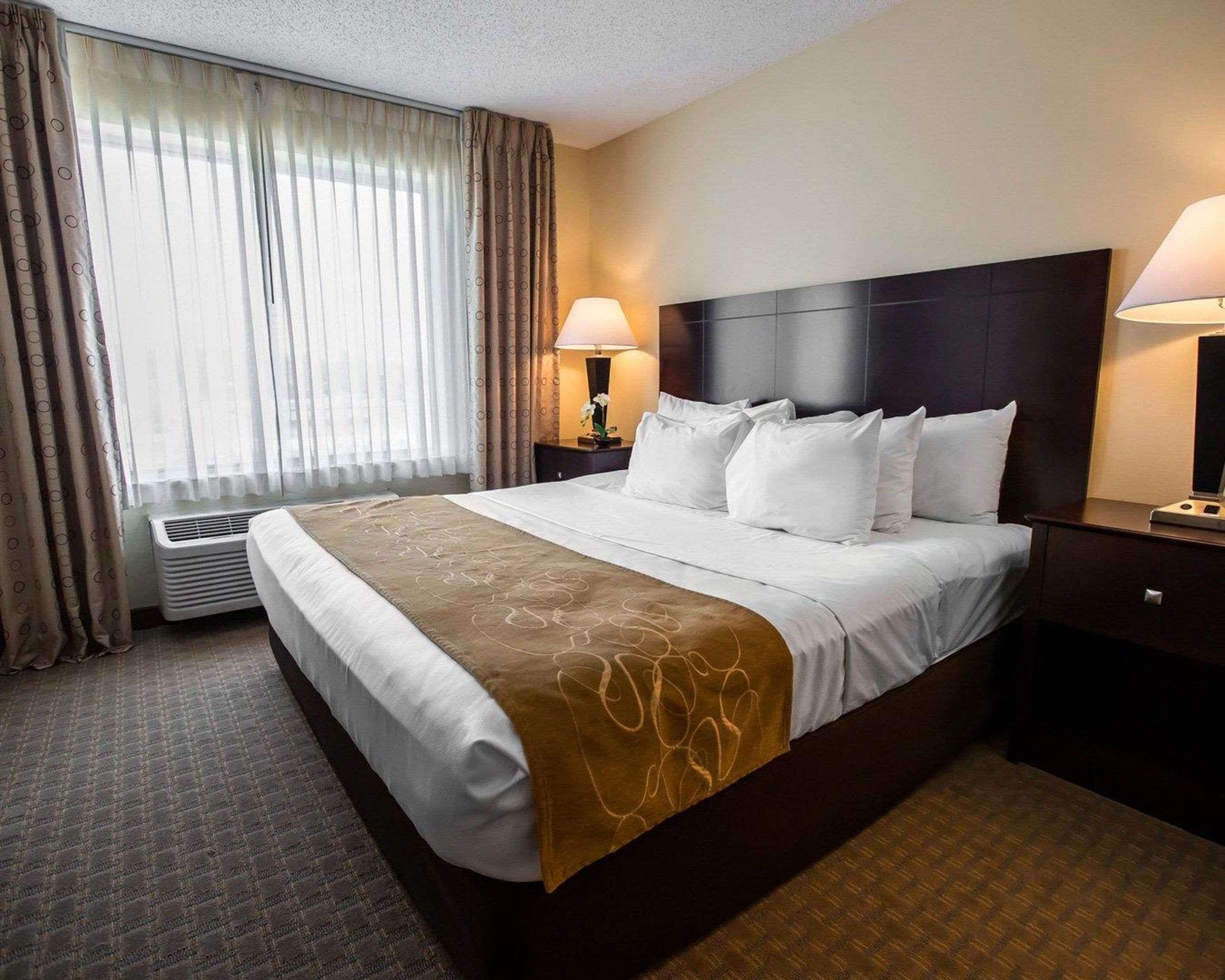 Comfort Suites University Area Notre Dame-South Bend Bagian luar foto