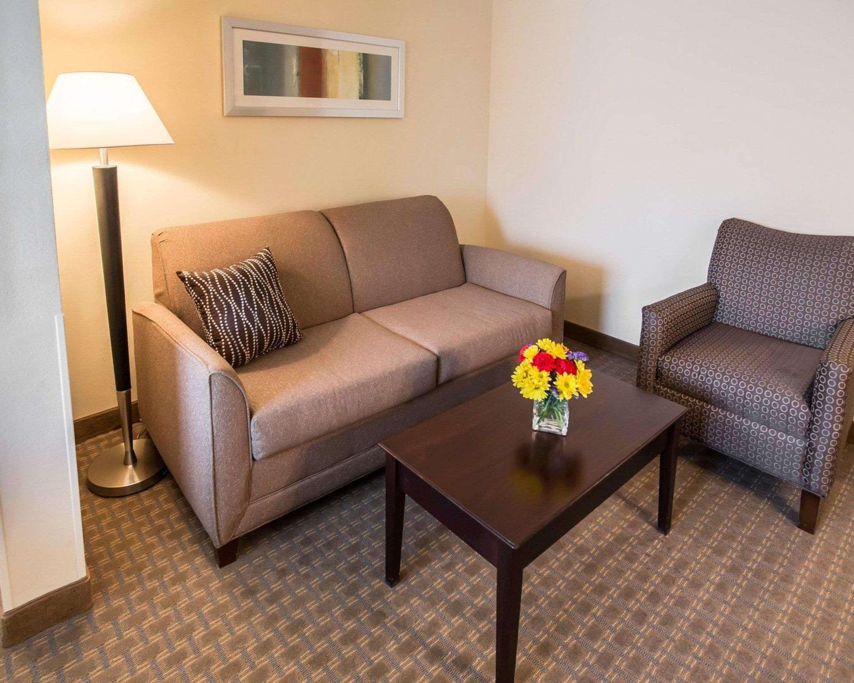 Comfort Suites University Area Notre Dame-South Bend Bagian luar foto