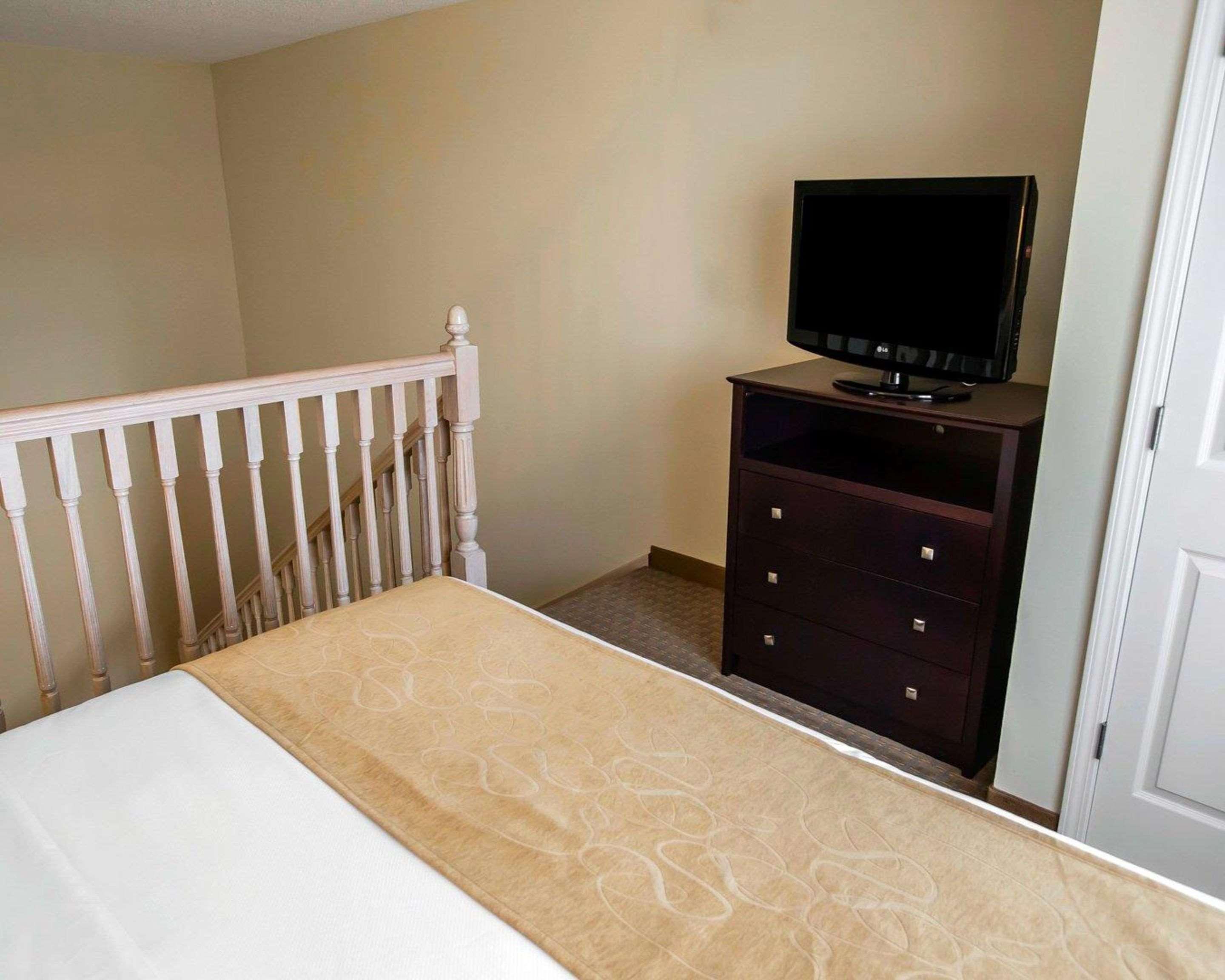 Comfort Suites University Area Notre Dame-South Bend Bagian luar foto
