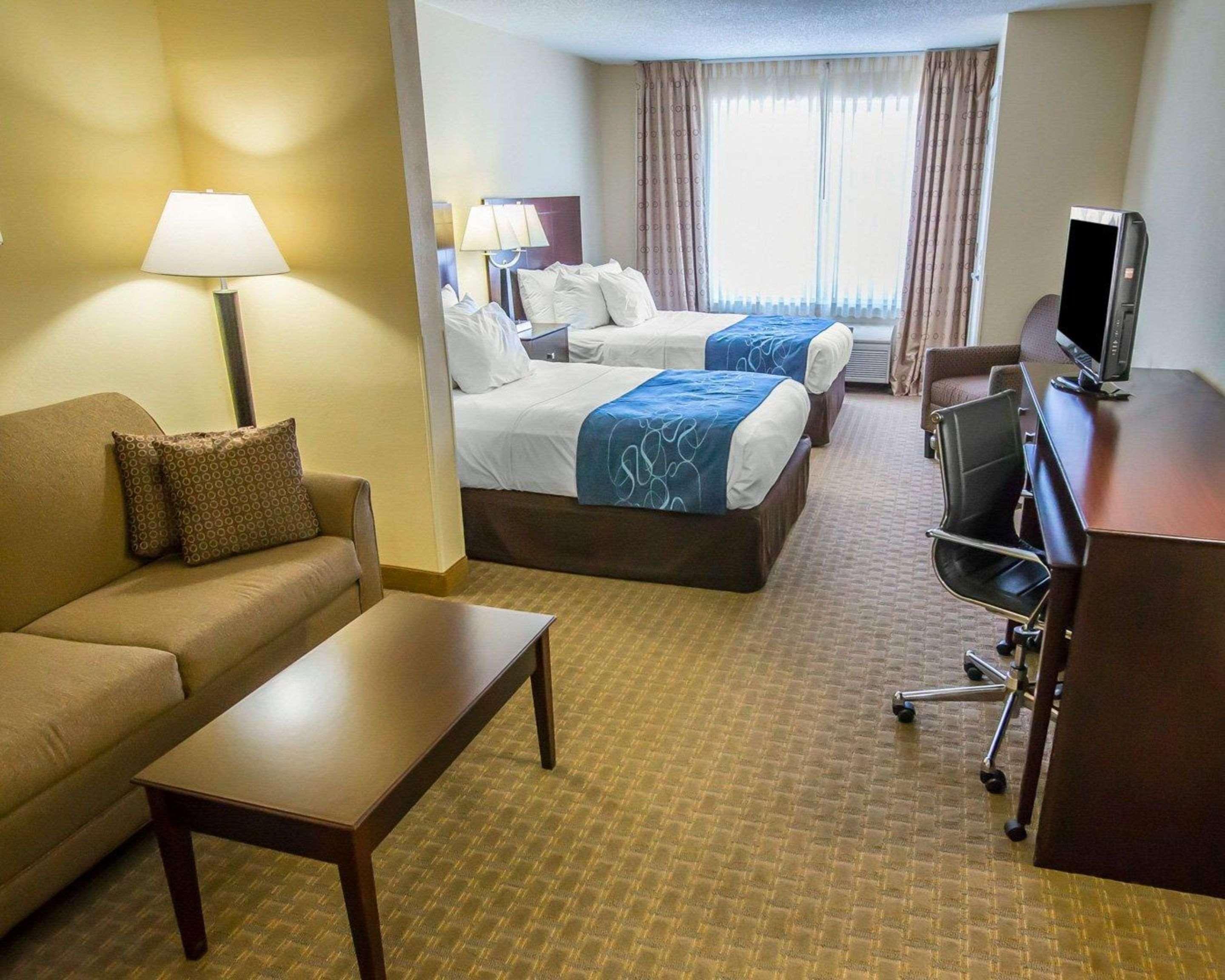 Comfort Suites University Area Notre Dame-South Bend Bagian luar foto