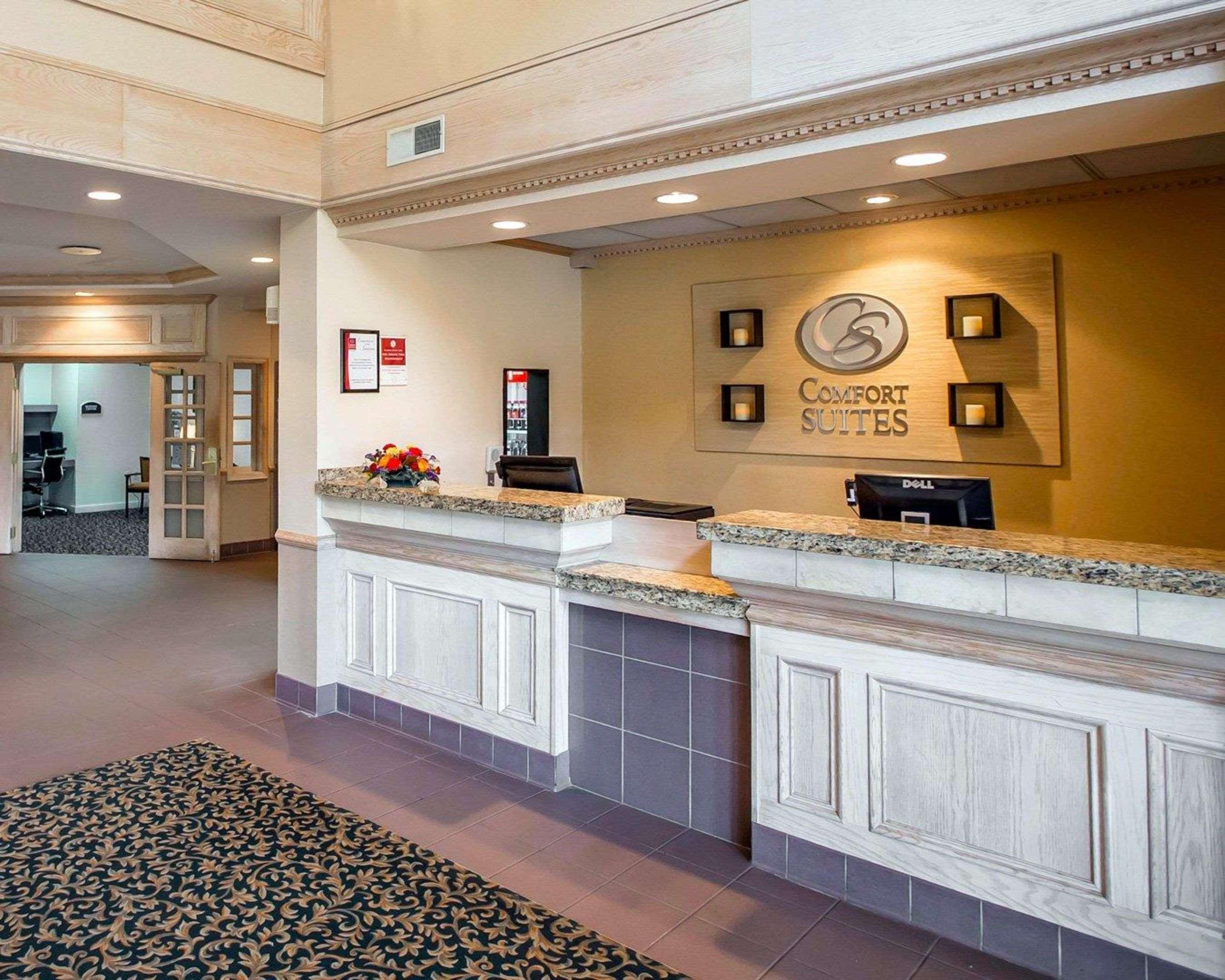 Comfort Suites University Area Notre Dame-South Bend Bagian luar foto