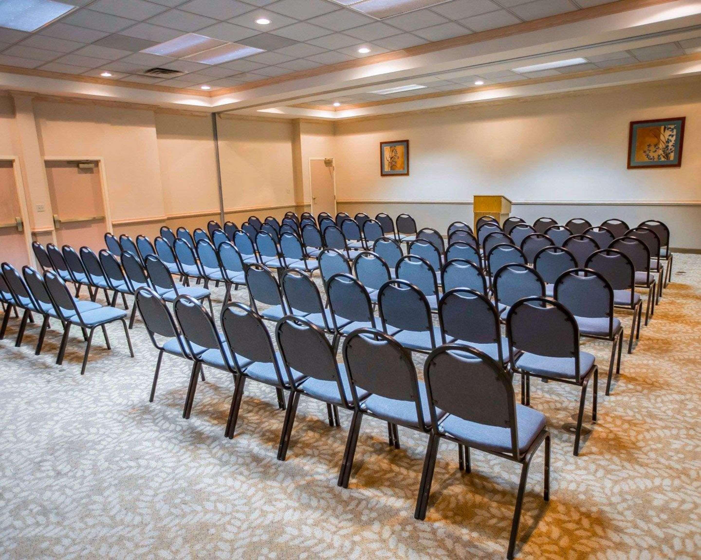 Comfort Suites University Area Notre Dame-South Bend Bagian luar foto