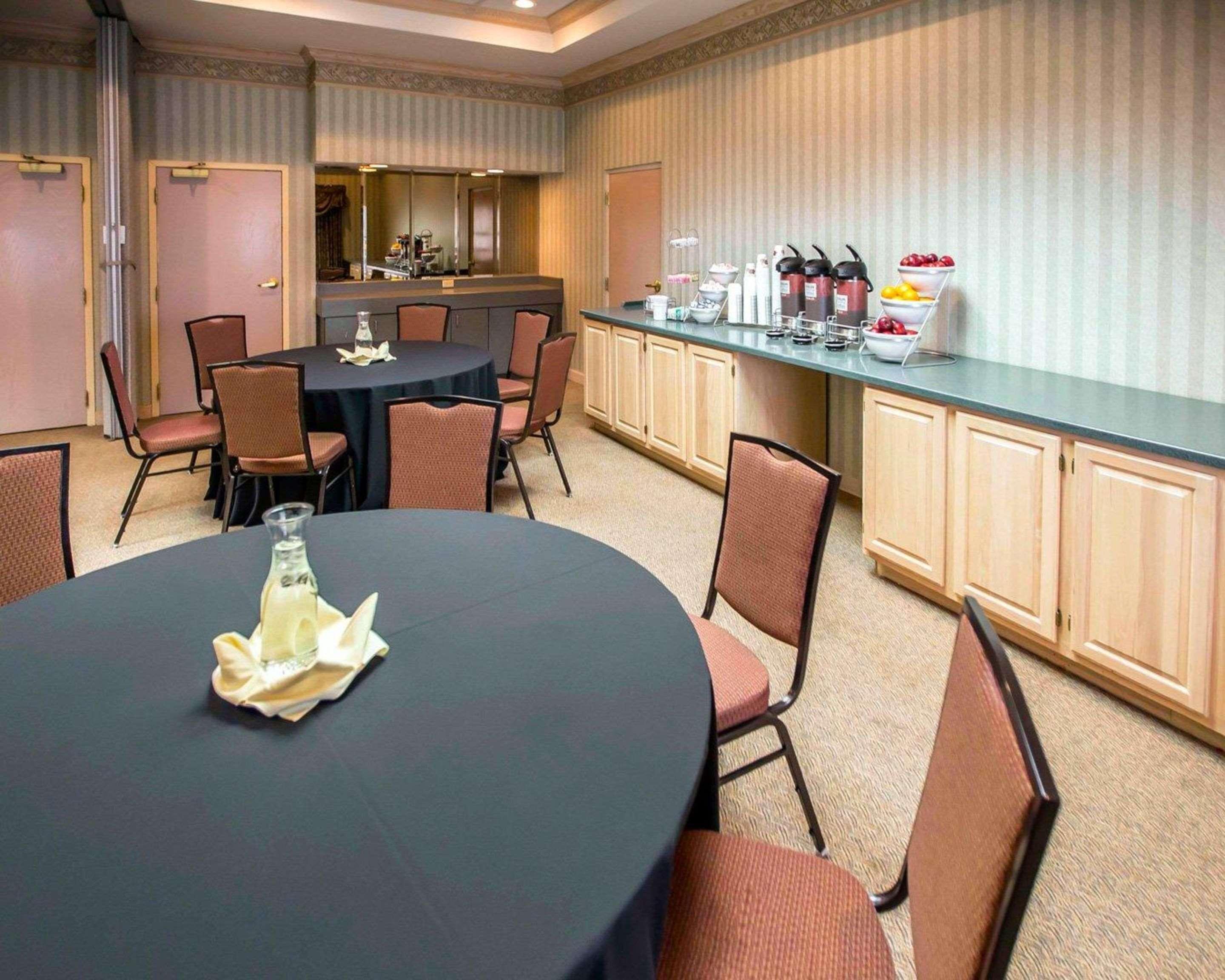 Comfort Suites University Area Notre Dame-South Bend Bagian luar foto