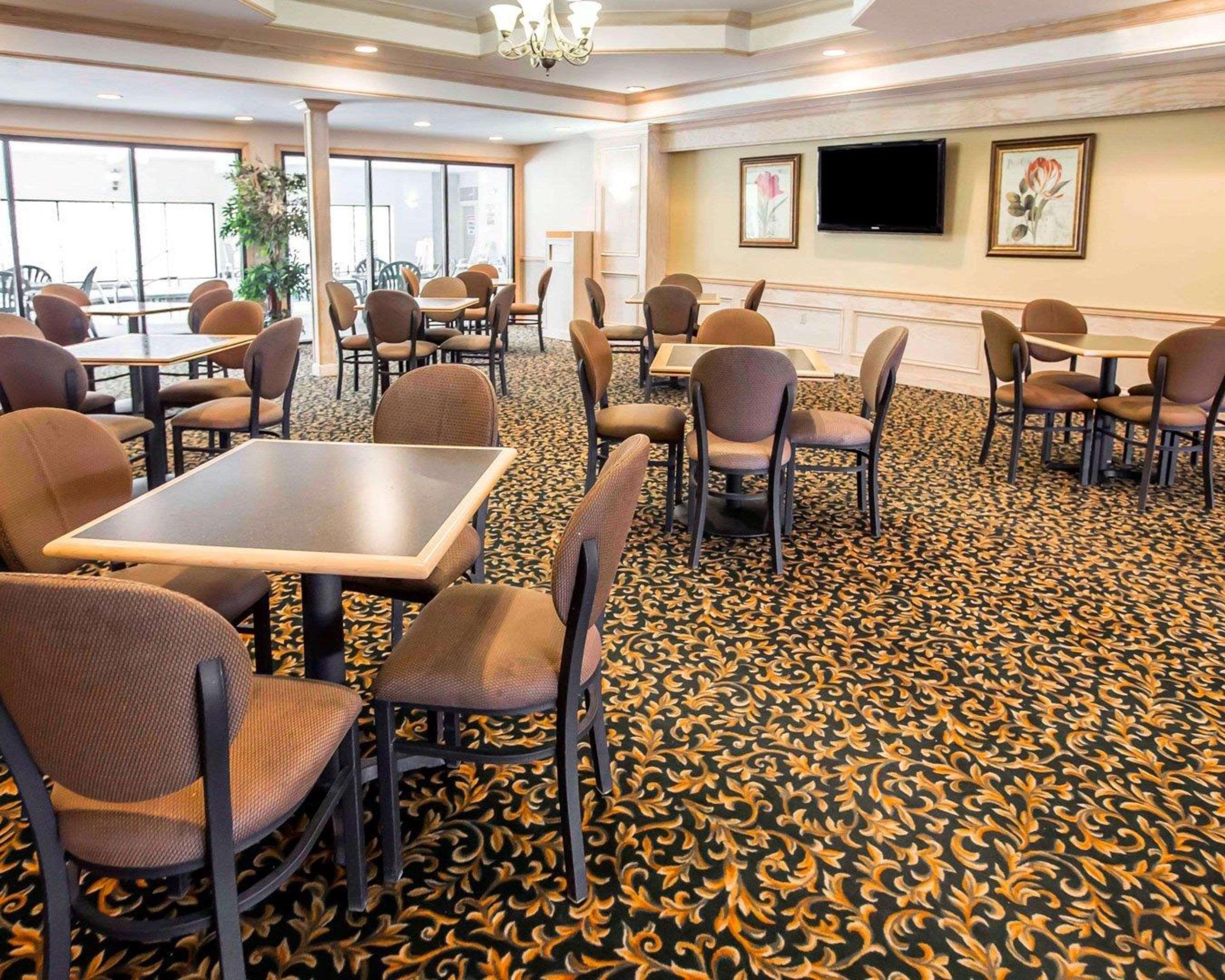 Comfort Suites University Area Notre Dame-South Bend Bagian luar foto